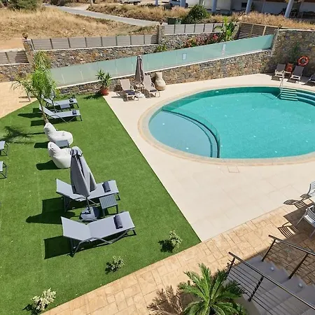 דירה New Crete In Coast W/pool
