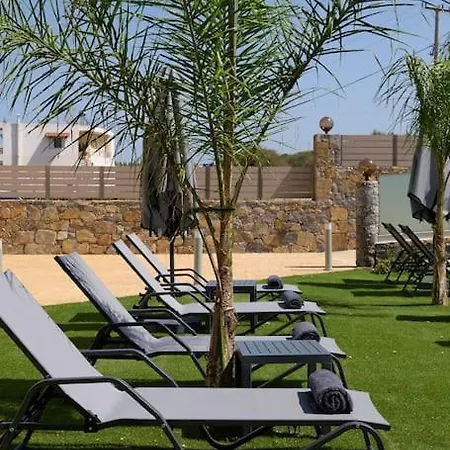 דירה New Crete In Coast W/pool *